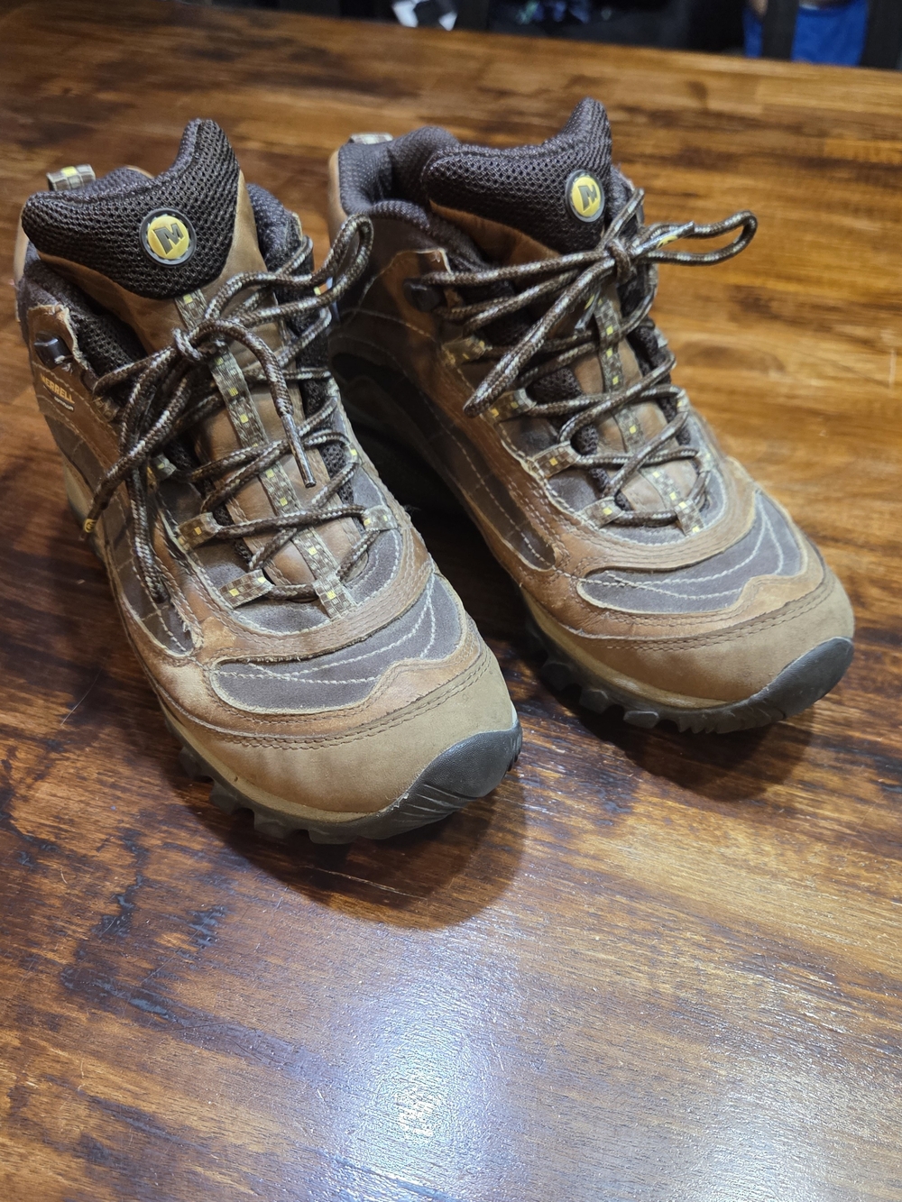 Merrell Women’s Brown Leather Waterproof Vibram Sole Hiking Boots Size 8